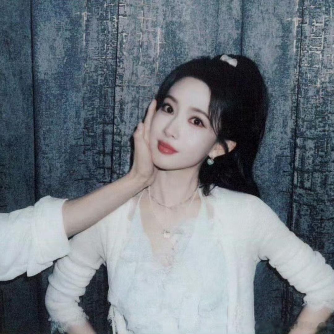 李昀锐没给孟子义百花杀包场双人词条没必要提单人剧哈，期待孟子义李昀锐的《尚公主》