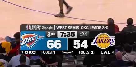 里弗斯这节打的一坨 已经6个失误了 雷霆vs湖人nba季后赛