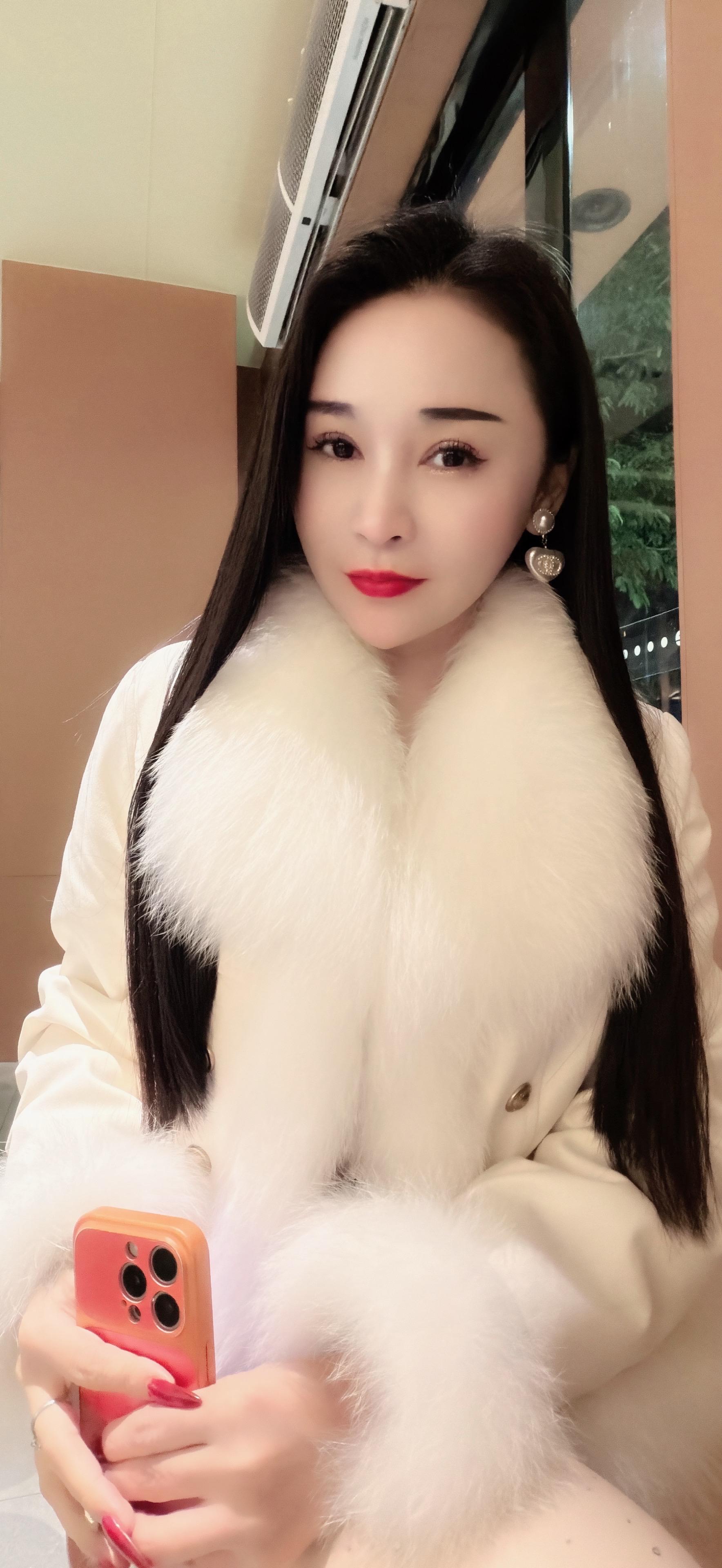 在读书的时候，我觉得读书很难，出社会了才知道社会大学更难。