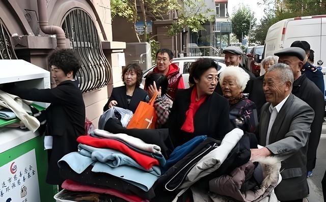 中国捐的“旧衣服”，运到“非洲”后成什么样了？看完你还会捐吗

这些从中国流出的