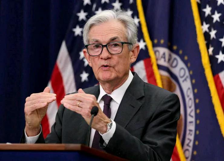 美国总统特朗普说，如果美联储主席鲍威尔继续拒绝降息，美国联邦储备委员会应当“接管