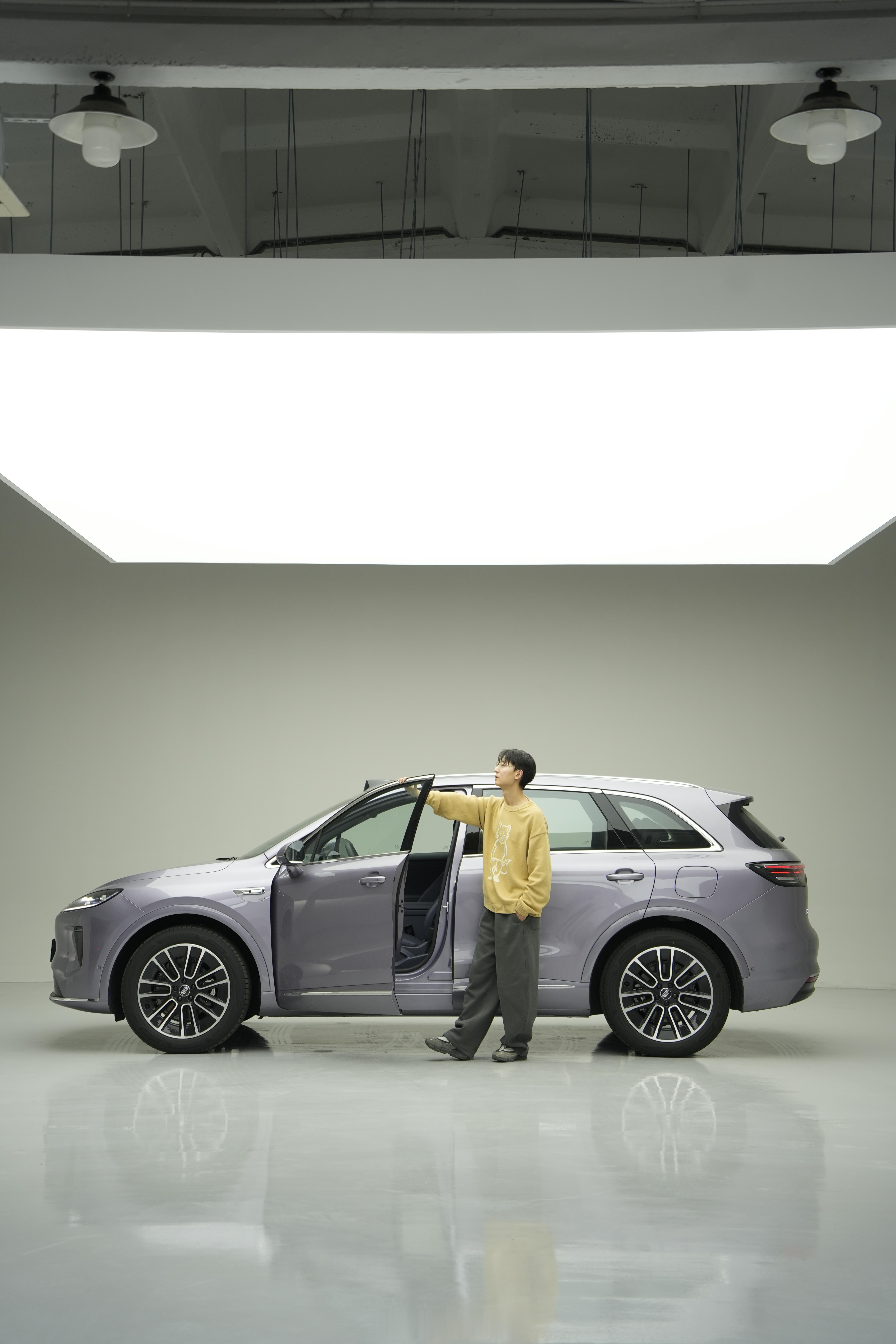 最近开了一阵子尚界H5。对的起价格，优点还是科技，缺点是配置素了一点。但是还是能