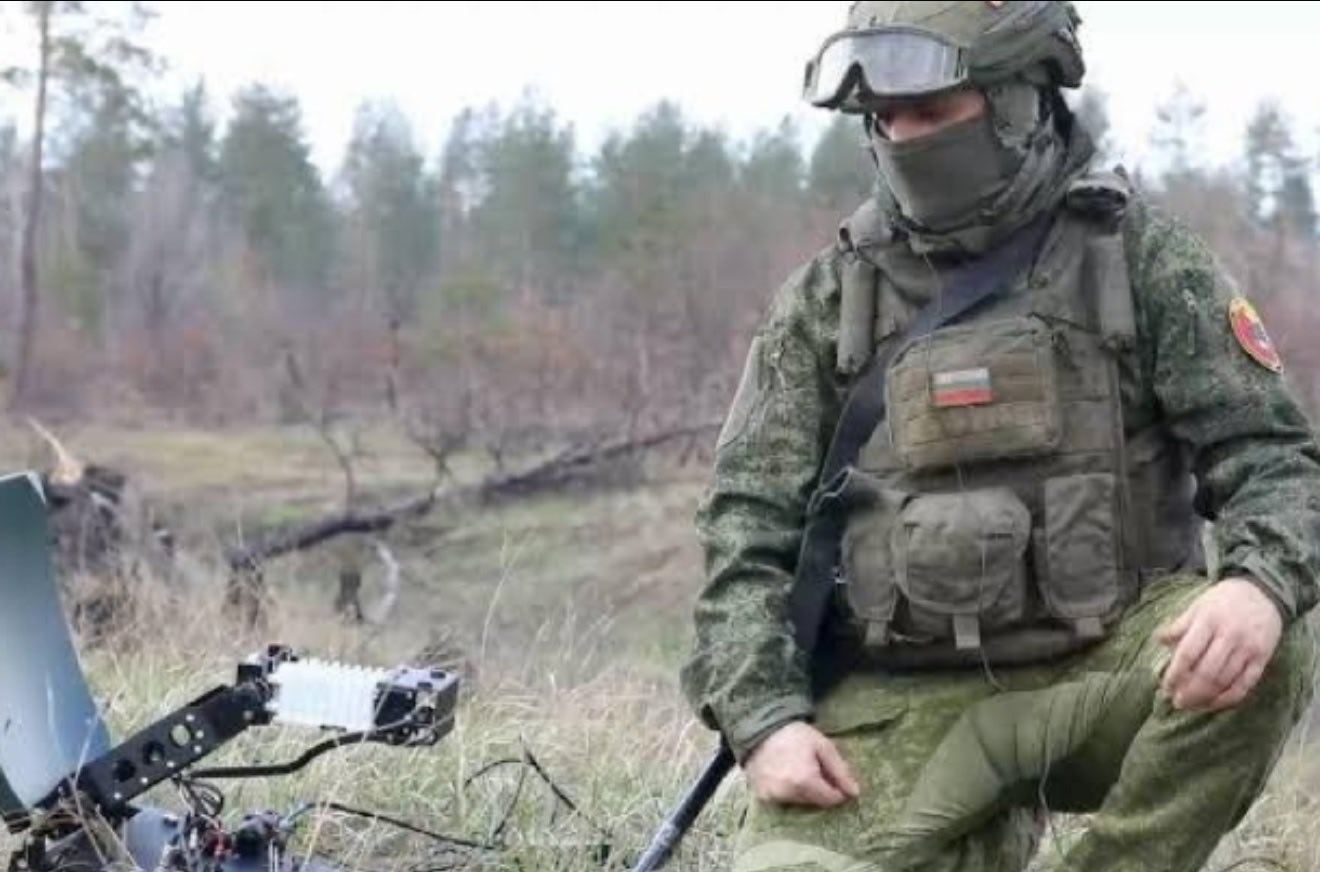 【军事俄乌冲突 10Mbps 网速！俄军部署新国产卫星终端替代马斯克的星链Sta