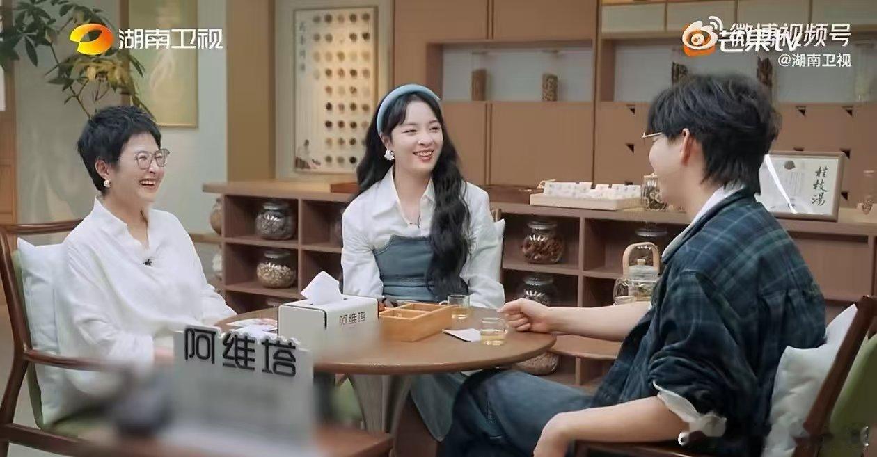 胡夏为了早安才决定上披哥 湖南卫视背后 原来胡夏来披哥4是为了早安！上季当队长的