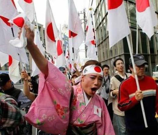 一个堂堂正正的五常！一个反法西斯的战胜国！居然被一个惨无人道的战败国、至今被国际
