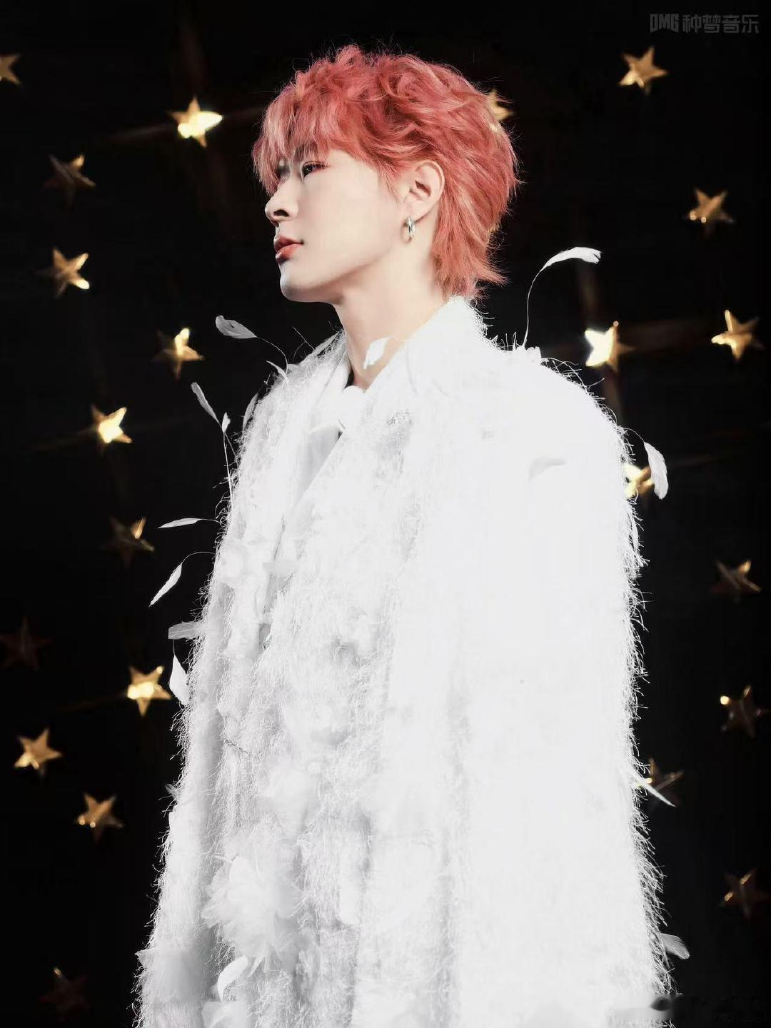 半个哈圈都来给早安过生日了 小早的生日牌面直接拉满！成都专场演唱会艾热、史宗伦同