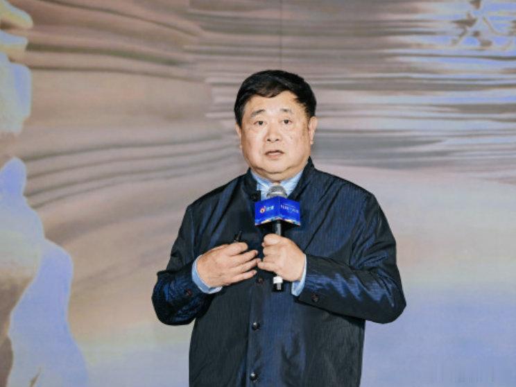 这位看门大爷曾管186万件国宝比起故宫三大目标与一百八十六万件国宝，单霁翔劝青年