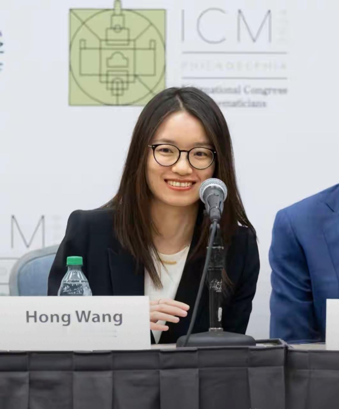 王虹下一步怎么发展？最好是保持现状。短期不要回国。
中国籍，中国人。在国外发展，