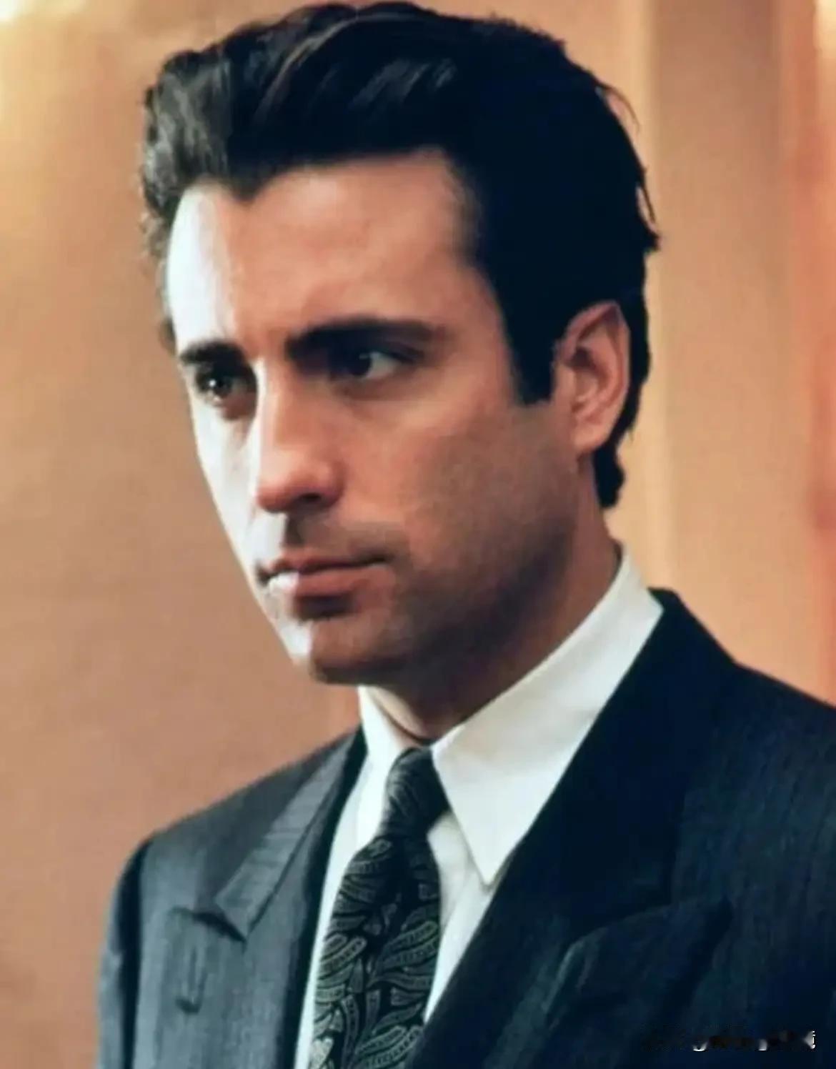 彻底杠上了
  荷兰经济大臣文森特发表了一番令人震惊的言论，居然说荷兰没收安世荷