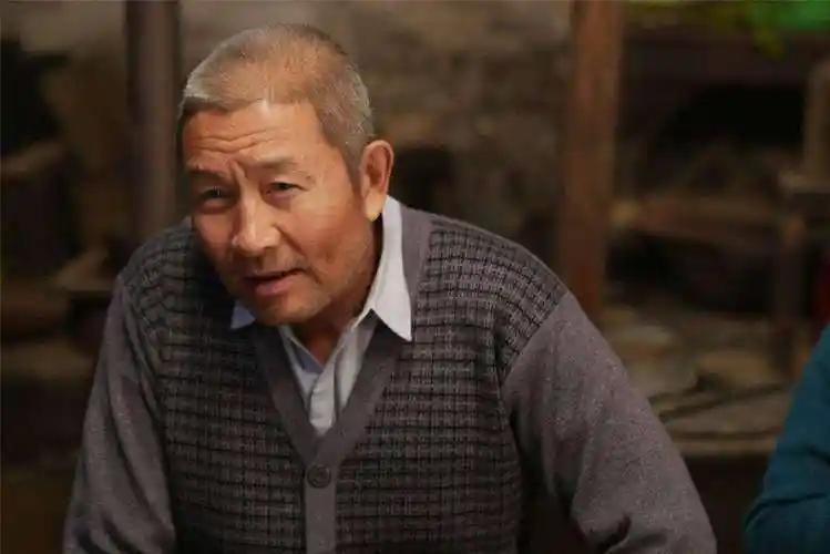 原来是他啊，看着似像非像，差点没认出来。

《八千里路云和月》里， 饰演范县长的