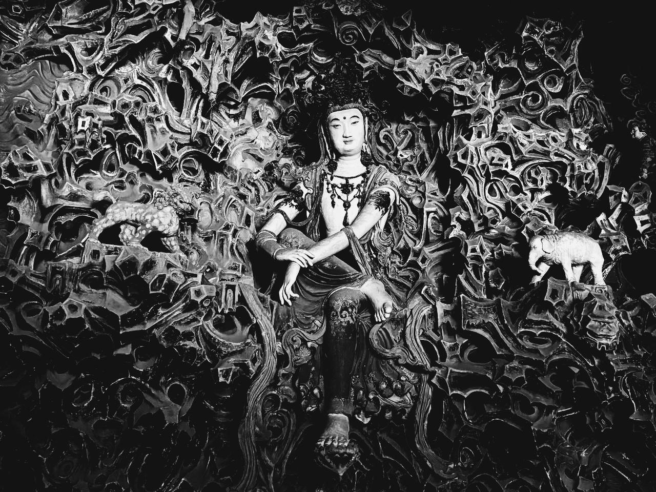 玄幻惊悚小说《借道》大结局！
《借道》，借的是人间正道！不论牛鬼蛇￼神，只有心向