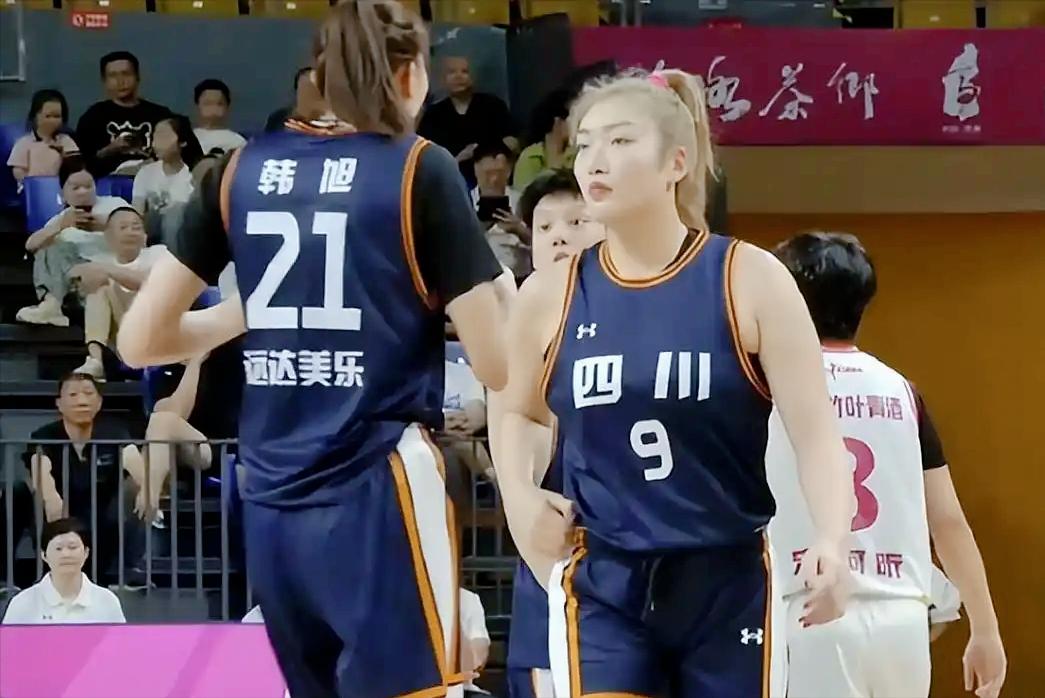 小试牛刀！四川女篮大胜江苏队夺得全国女篮锦标赛冠军，李梦只打了5分钟。

刚刚，