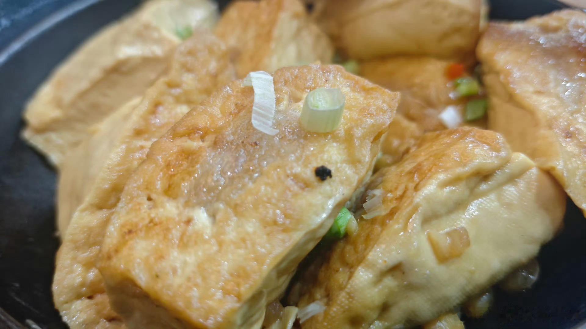 吃不吃豆腐的都沉默了新奇豆腐创意料理惊艳众人，不管是爱吃豆腐的资深爱好者，还是完