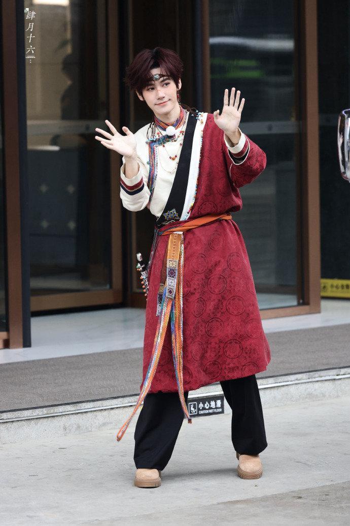 张真源藏族王子张真源奔跑吧藏族小王子 ​​​张真源奔跑吧藏族小王子 ​​​