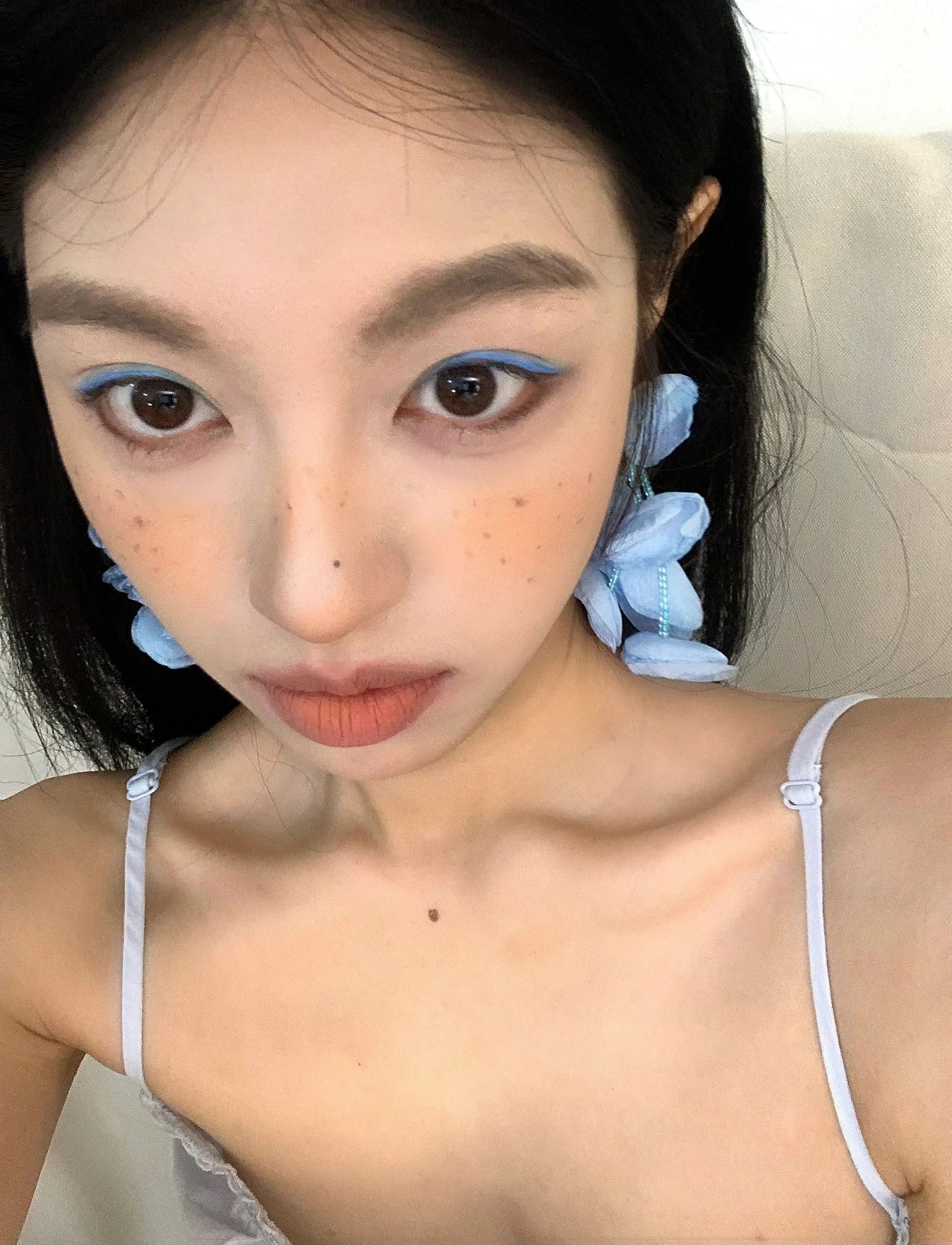 𝖡𝗅𝗎𝖾 🧊 ​​​