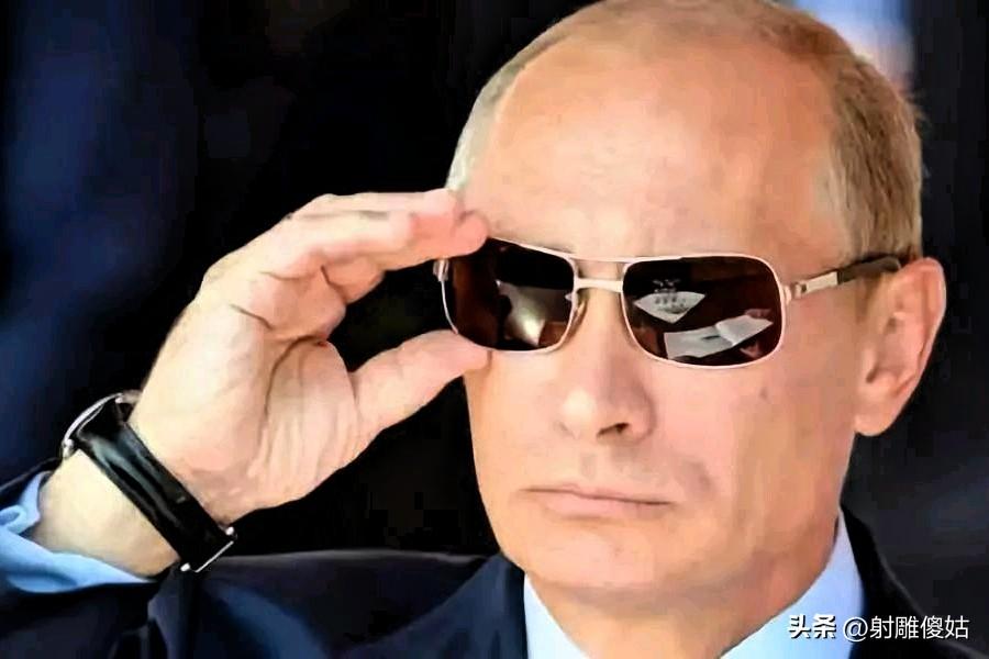 俄乌战争四年了，泽连斯基发无伤，活的好好的，甚至看起来还很滋润；美以空袭伊朗首日