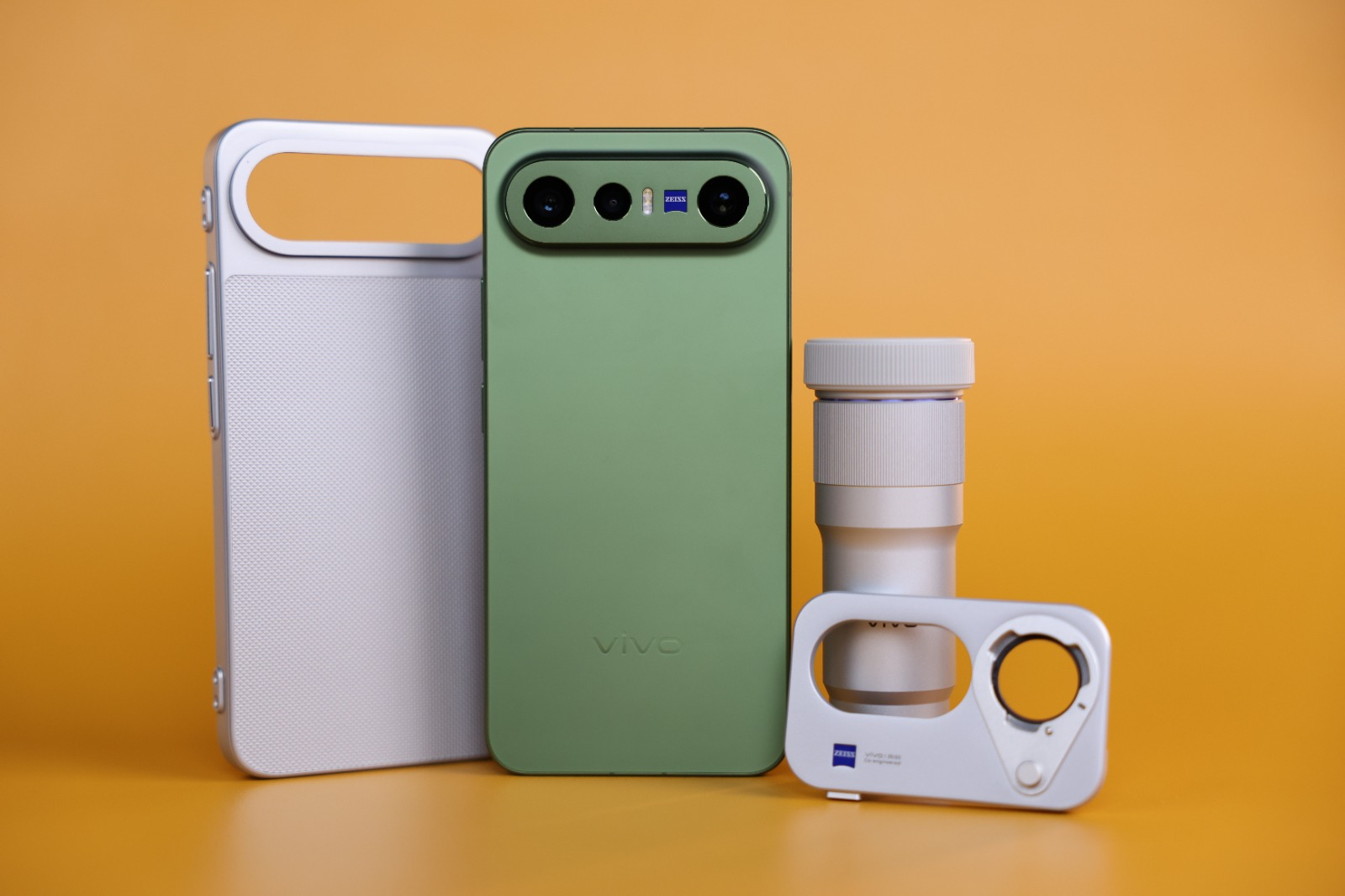 vivo在海外发布的X300 FE，竟然也搭配了增距镜看这个外观跟S50 Pro