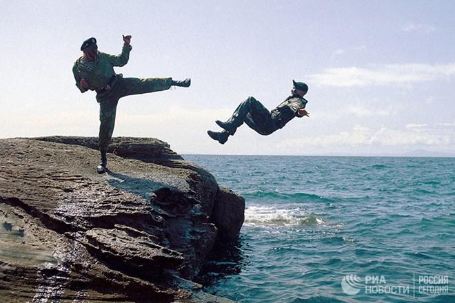 俄罗斯海军陆战队在俄罗斯滨海边疆区训练