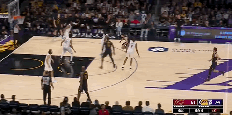 艾顿又被撞脸了 