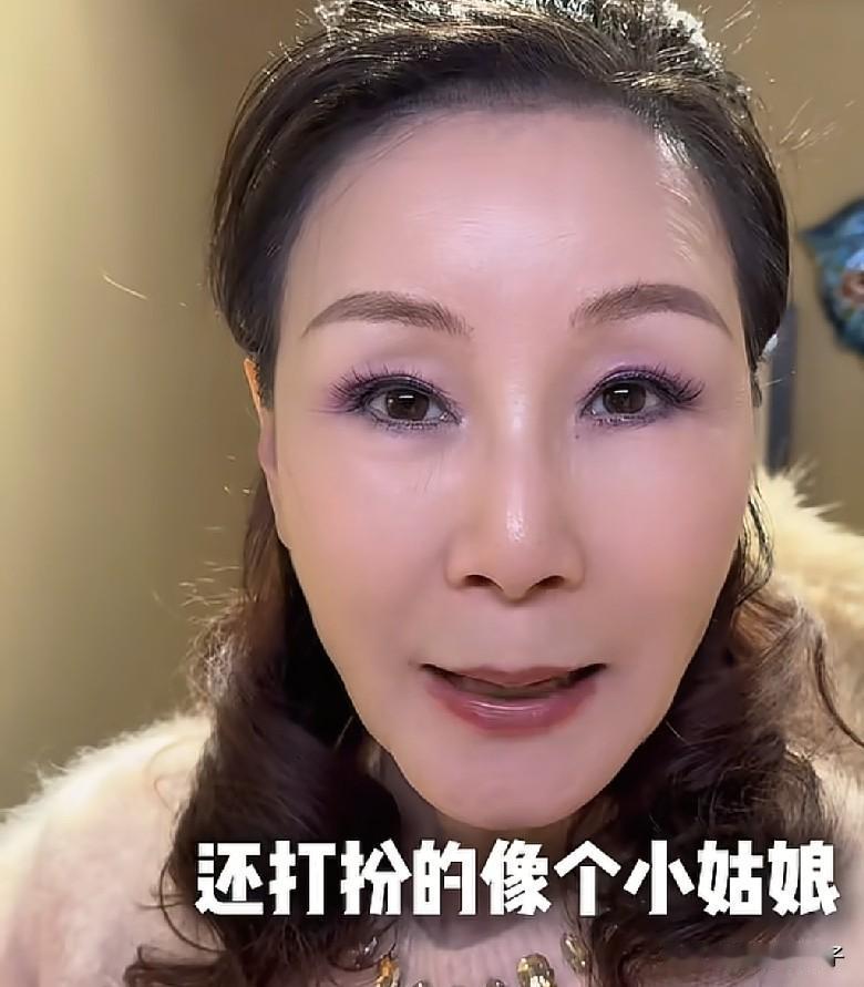 同样是富婆，奕姐和儿子一家亲密相处，带孙女幸福满满，而雪瑞姑姑却成孤家寡人，彻底