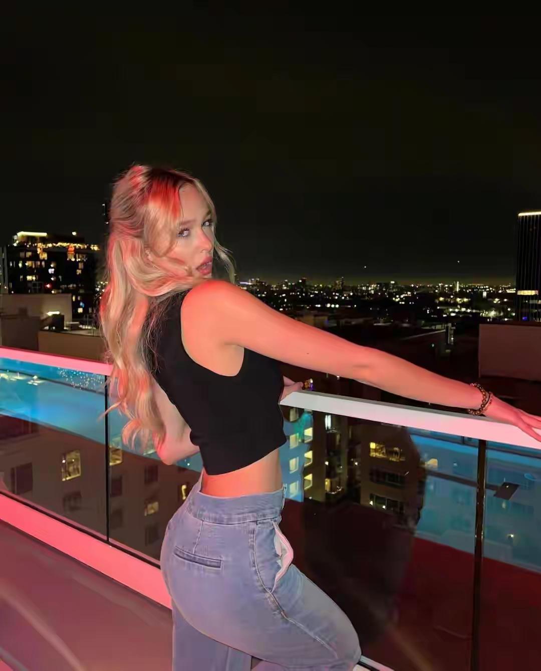 美国06年网红模特Havanna Winter
女人最耐看的长相是什么样的 女生