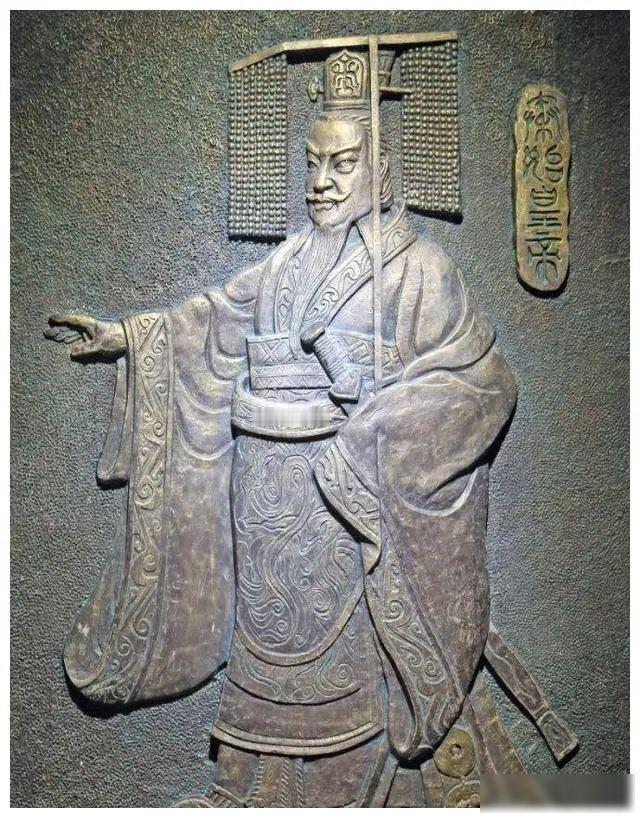 公元前210年，盛夏七月，一辆装满臭鲍鱼的马车从河北沙丘一路狂奔回咸阳。车里坐着