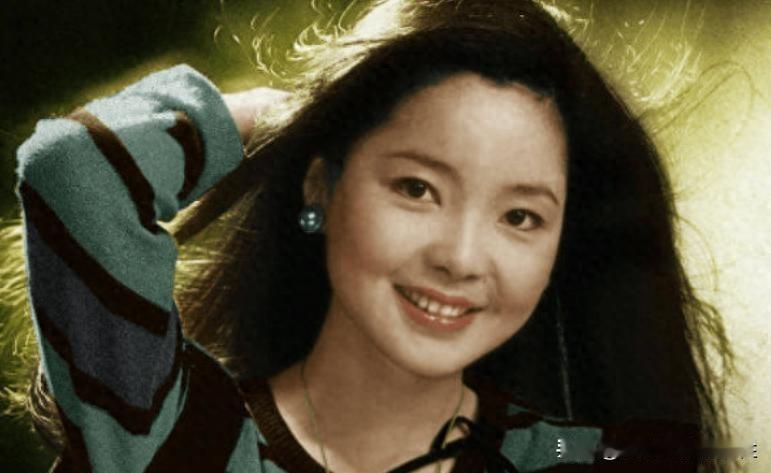 1995年邓丽君突然离世，哥哥邓长富透露她生前有三大遗憾，再也没有机会实现了！
