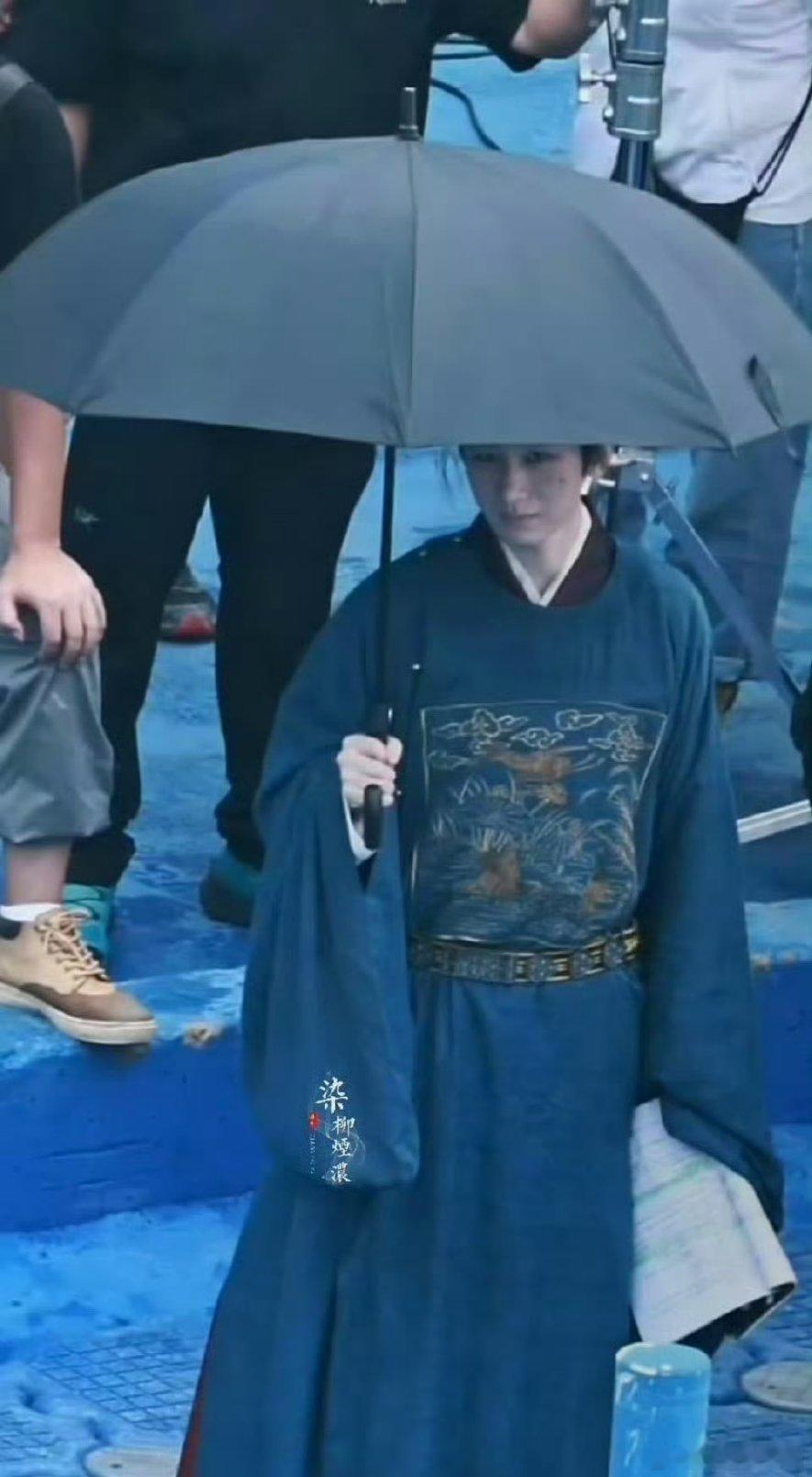 成毅落魄太子造型穿大明官服的样子如何？ ​​​