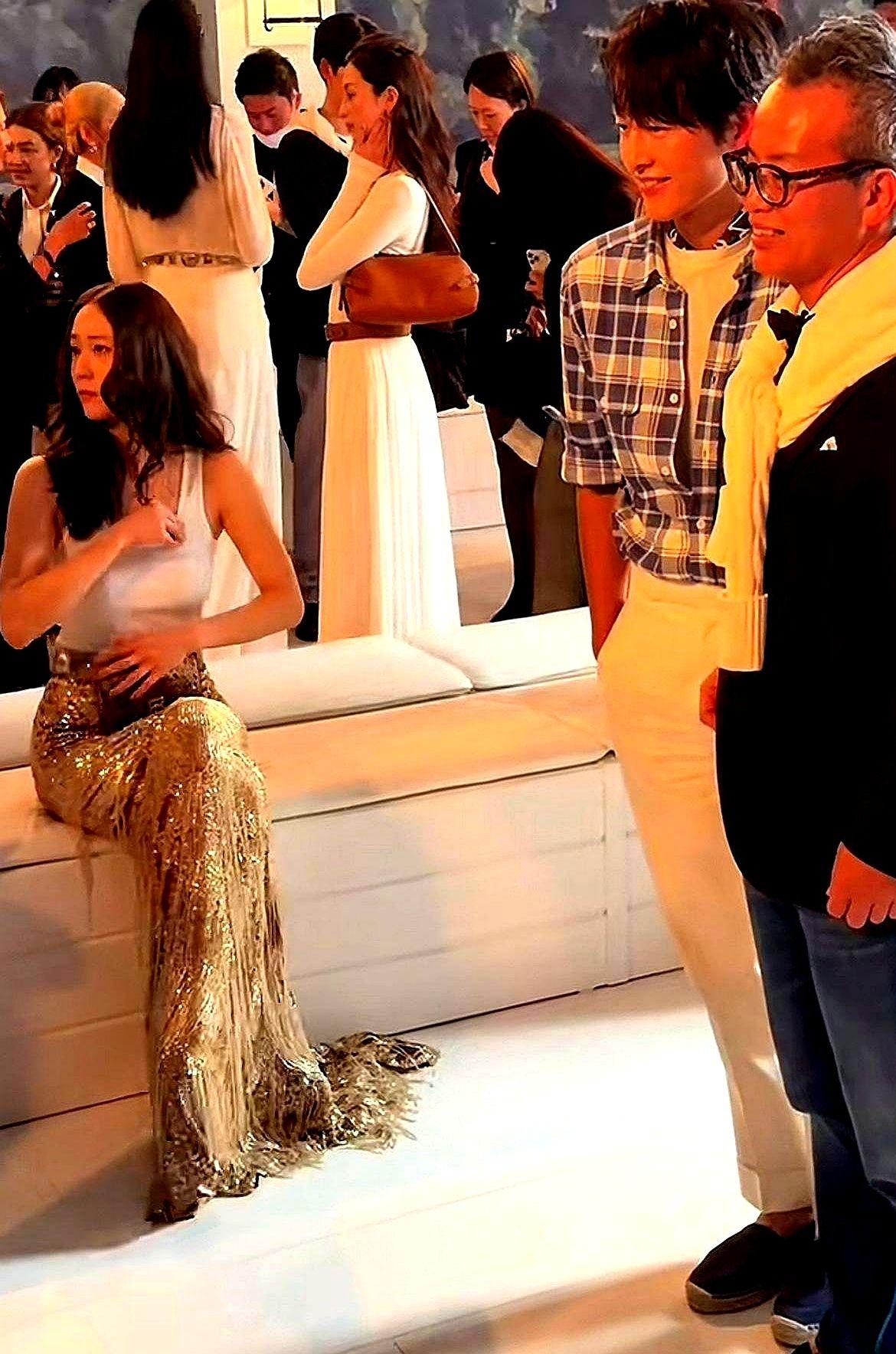 宋仲基这两天又冲上热搜源头是一句四年前的“希望互不指责”被翻出来网友听出暗刀子纷