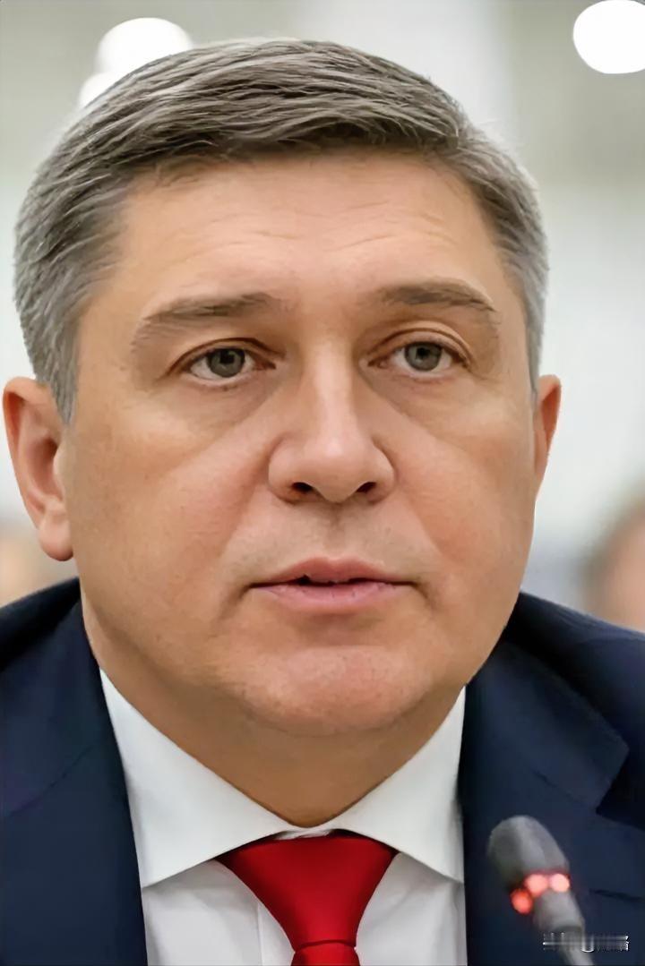 12月3日，央视消息！俄罗斯总统助理乌沙科夫撂下硬核表态：普京已经和美国代表，直