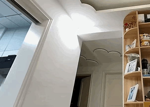 深夜暖心守护：民警替忙碌父亲照看女儿一整晚

妻子深夜突发状况进医院，杭州男子无