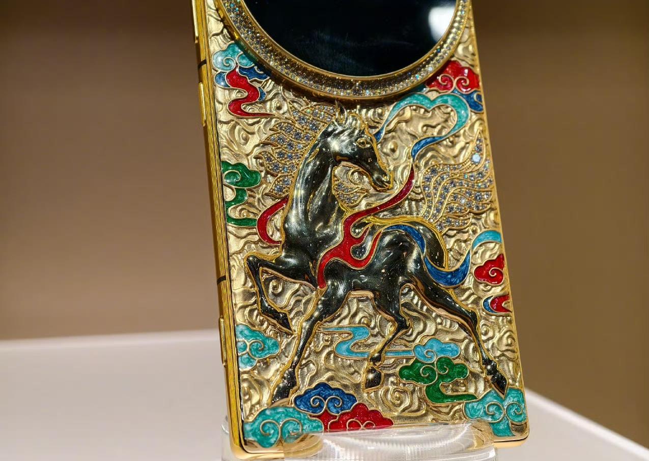 追觅做手机的路线与众不同了，难道他们要做高定？要走威图的路？这对于一个新兴手机品