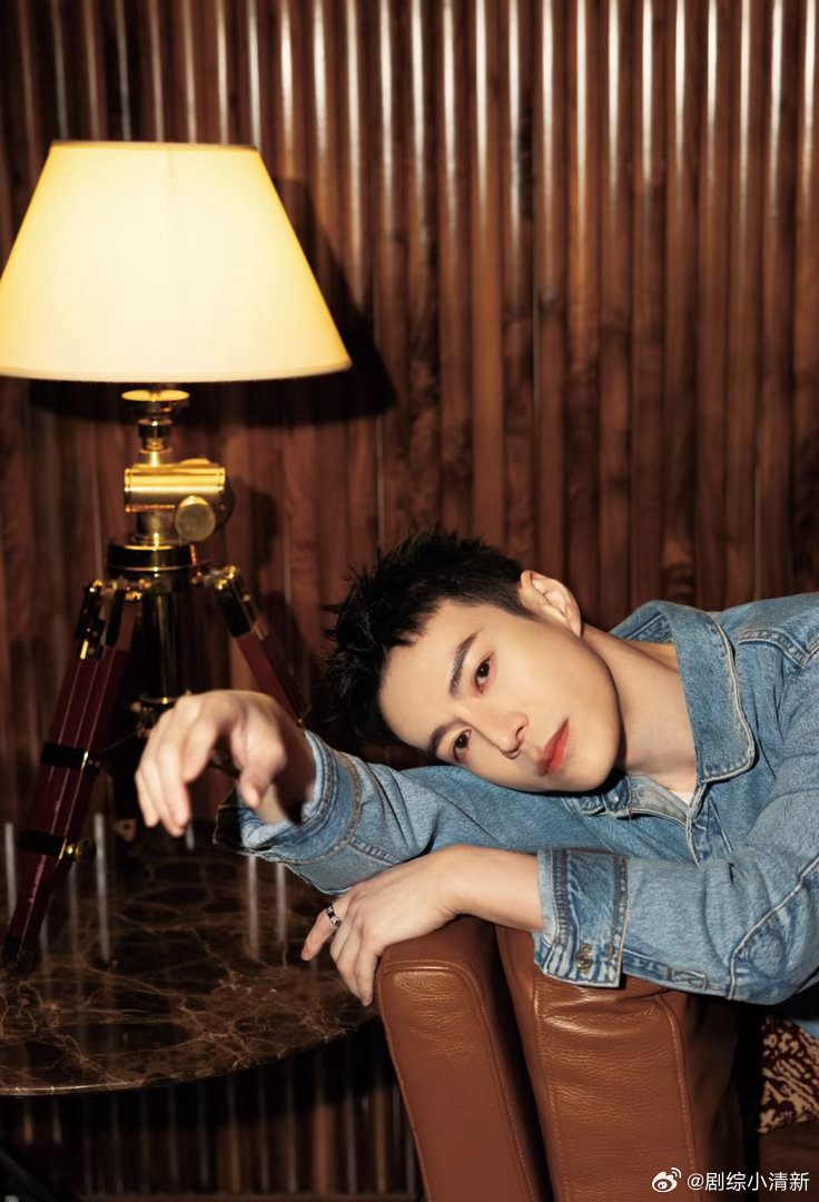 终于有男二拿到了顶级痴情剧本 杜兆辉这个角色，证明了男二也能拿顶级剧本。在别人面