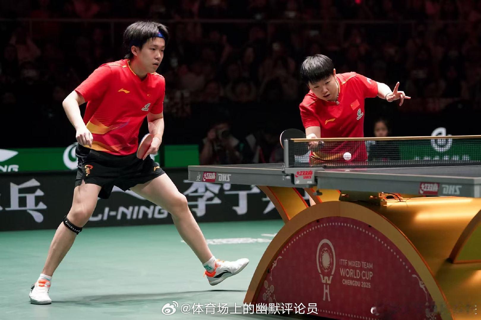 第一阶段循环赛王楚钦/孙颖莎3-0黄镇廷/杜凯琹【12-10，11-8，12-1