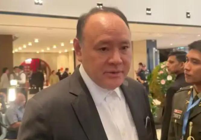 6月28日，菲律宾国防部长公开发表声明，火力全开批评中国拒绝接受2016年南中国