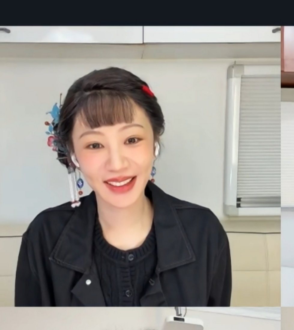 这两个民国造型的差别在哪里 