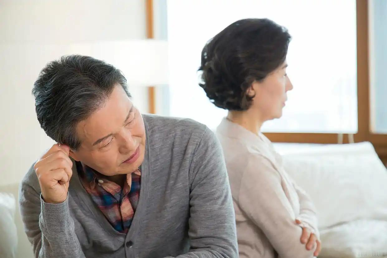 自作自受！宁波北仑，一男子退休后没事干，染上了赌，很快夫妻俩的养老金全部被他挥霍