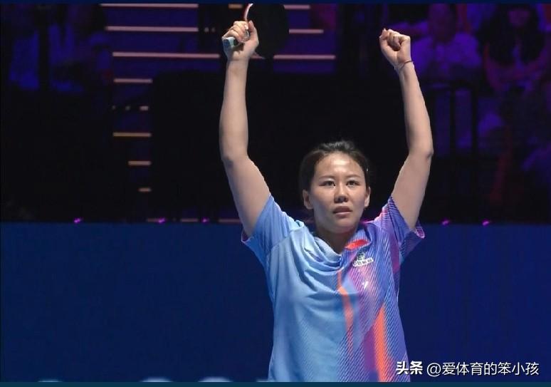 乒乓世界杯的赛场上，这个比赛日的午间黄金时段率先迎来的是一场国乒主力陈幸同和波多