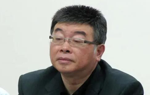 邱毅：郑丽文过于对国民党地方派系妥协了，没有实现郑丽文在竞选党主席时所说的世代交