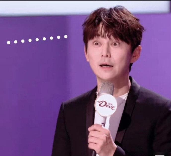 那英华晨宇：节目组改一下？何老师：别改了别改了，我快扛不住了！ 