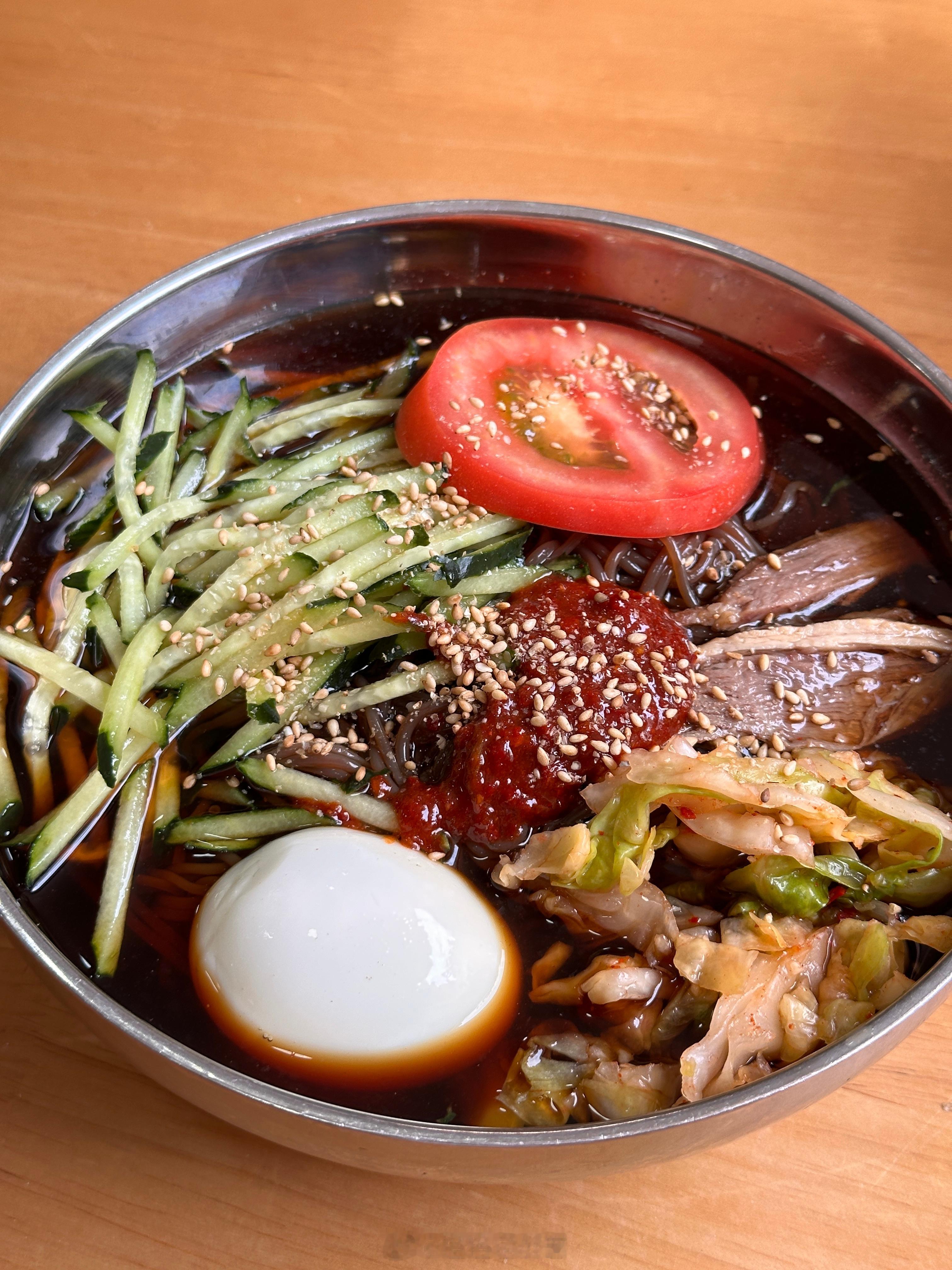 看了一下午学长学姐答辩[晕][晕] ​​​