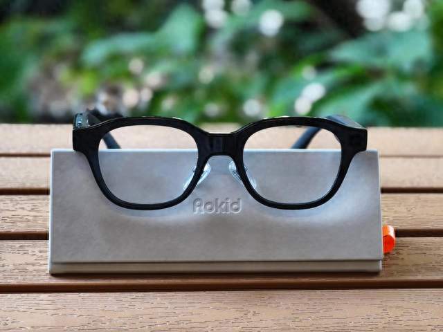 Rokid Glasses 2上手：佩戴更舒适，AI更实用了