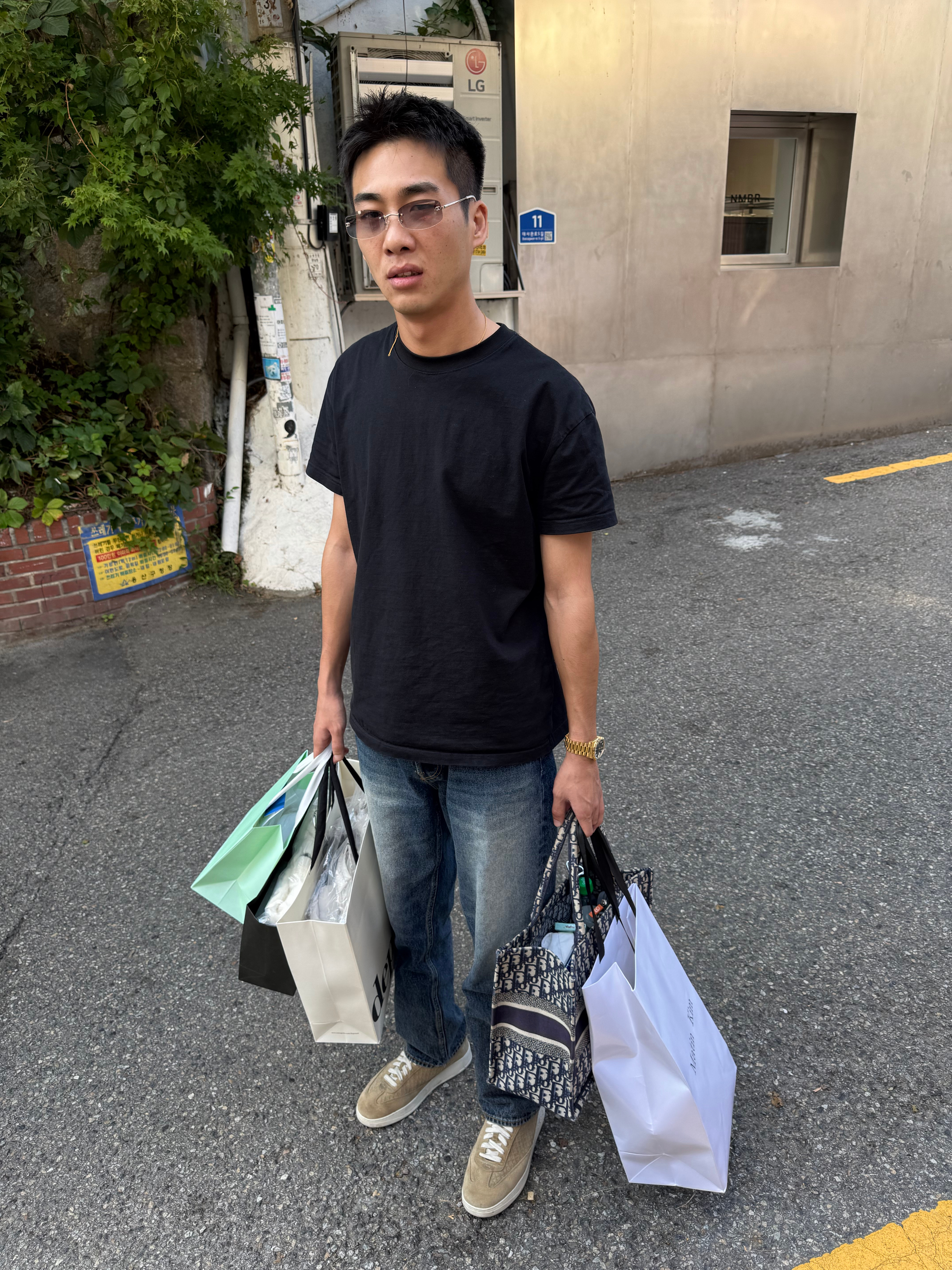 累死了洗衣粉儿，你不累吗？完全不累[举手]  ​​​