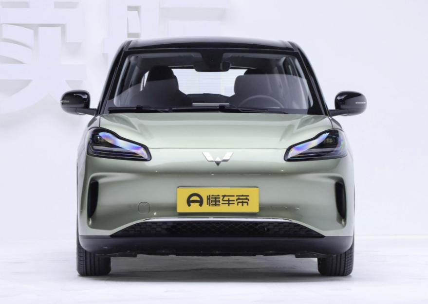 【五菱缤果PLUS上市】
纯电小型车，凭借在城市中的穿梭能力，一直比较受关注，而
