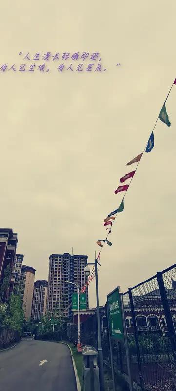 上联:勤勤恳恳种菜，求下联实实在在做人。