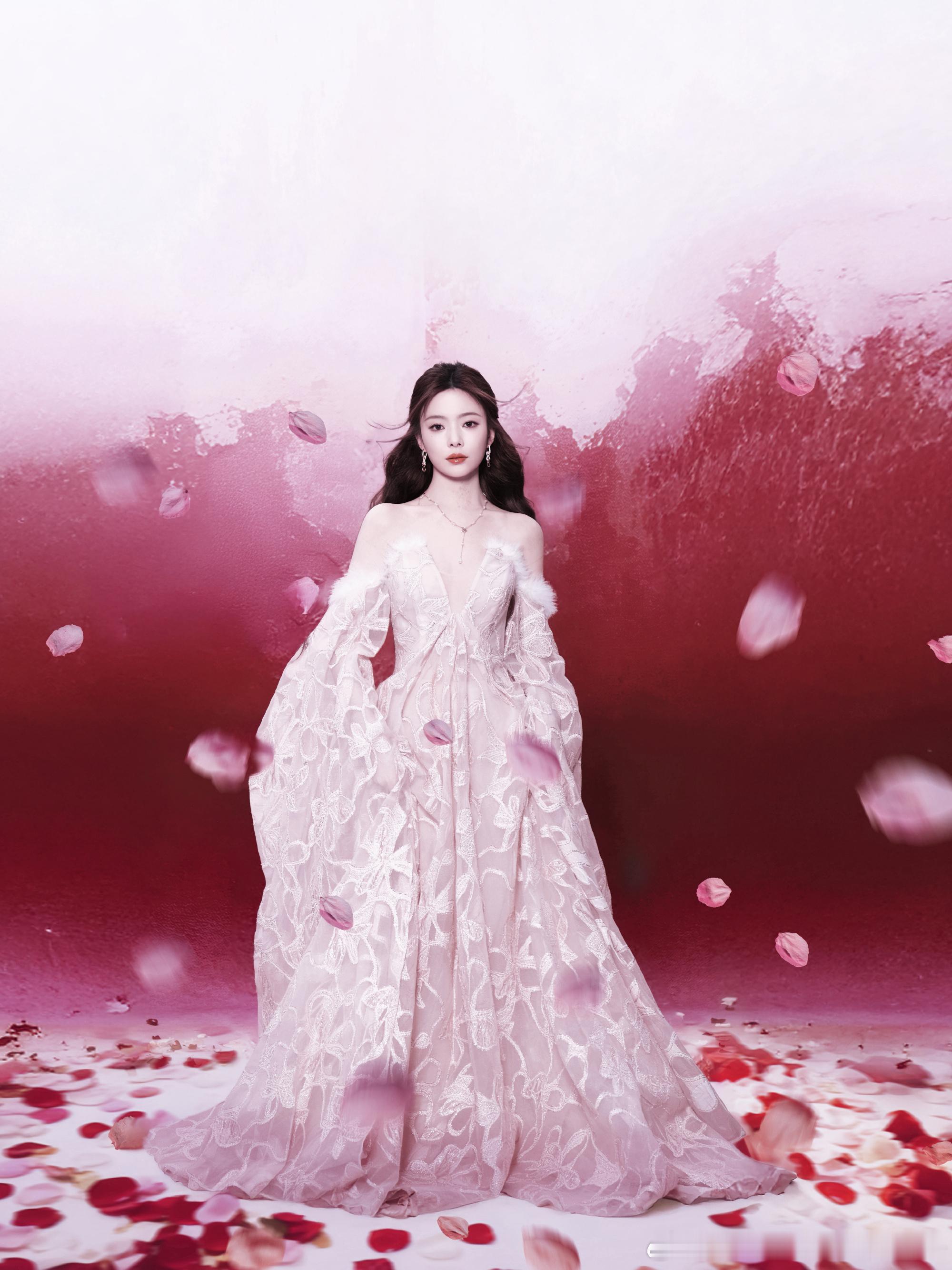 央视跨年晚会 czx东方卫视跨年怎么有人可以美成这样～ 犹如神女