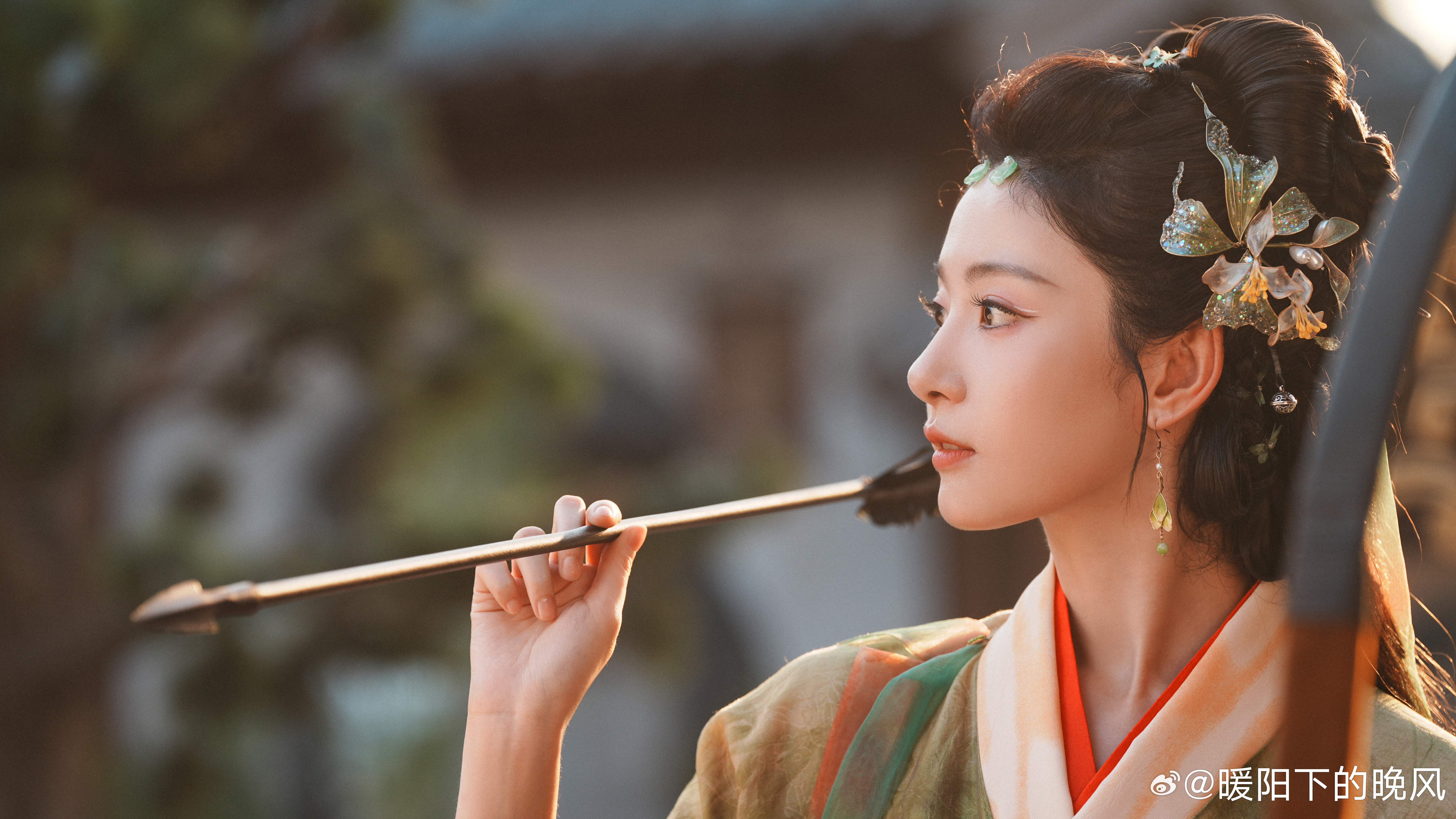 赵晴新剧内娱稀有不缺爱女主梁绛朱这个角色最打动人的地方就是一直生活在爱里💖，所