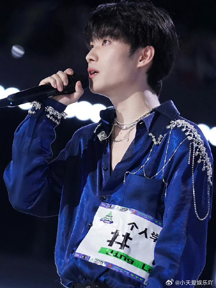 原来井胧也没忘记创造营风华合伙人 猝不及防的回忆杀！客人提到创4，井胧直接跳起《