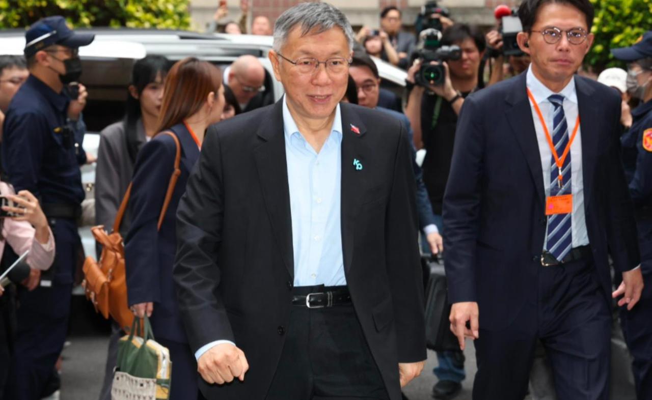 柯文哲一审获刑17年，所涉四项罪名全部定罪，这一判决结果在岛内政坛掀起不小波澜，