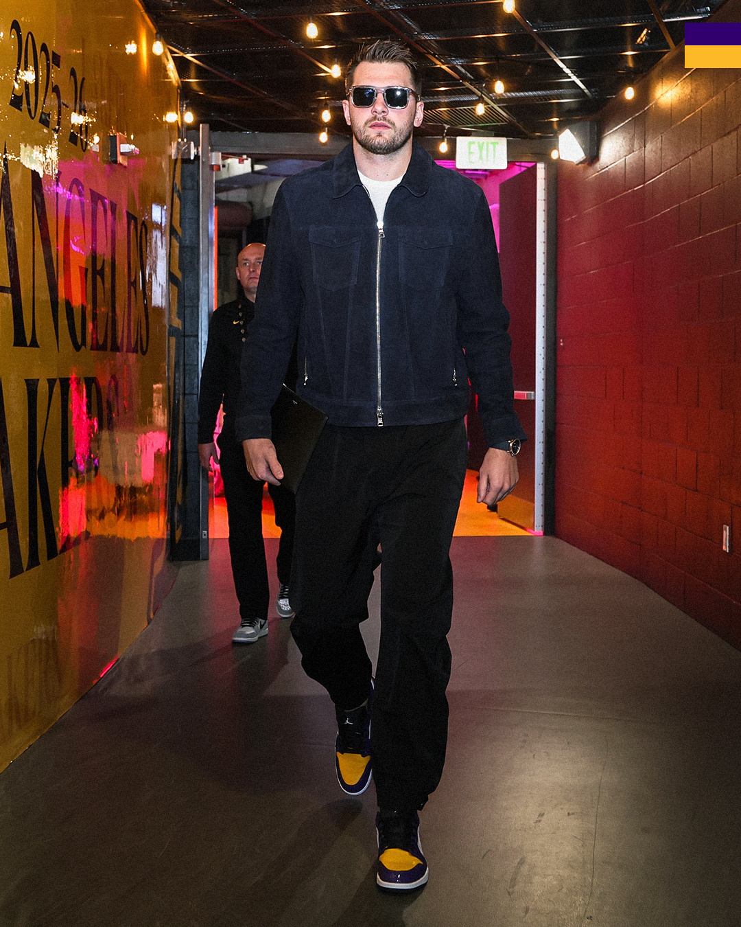 湖人三核抵达球馆！魔术vs湖人洛杉矶湖人